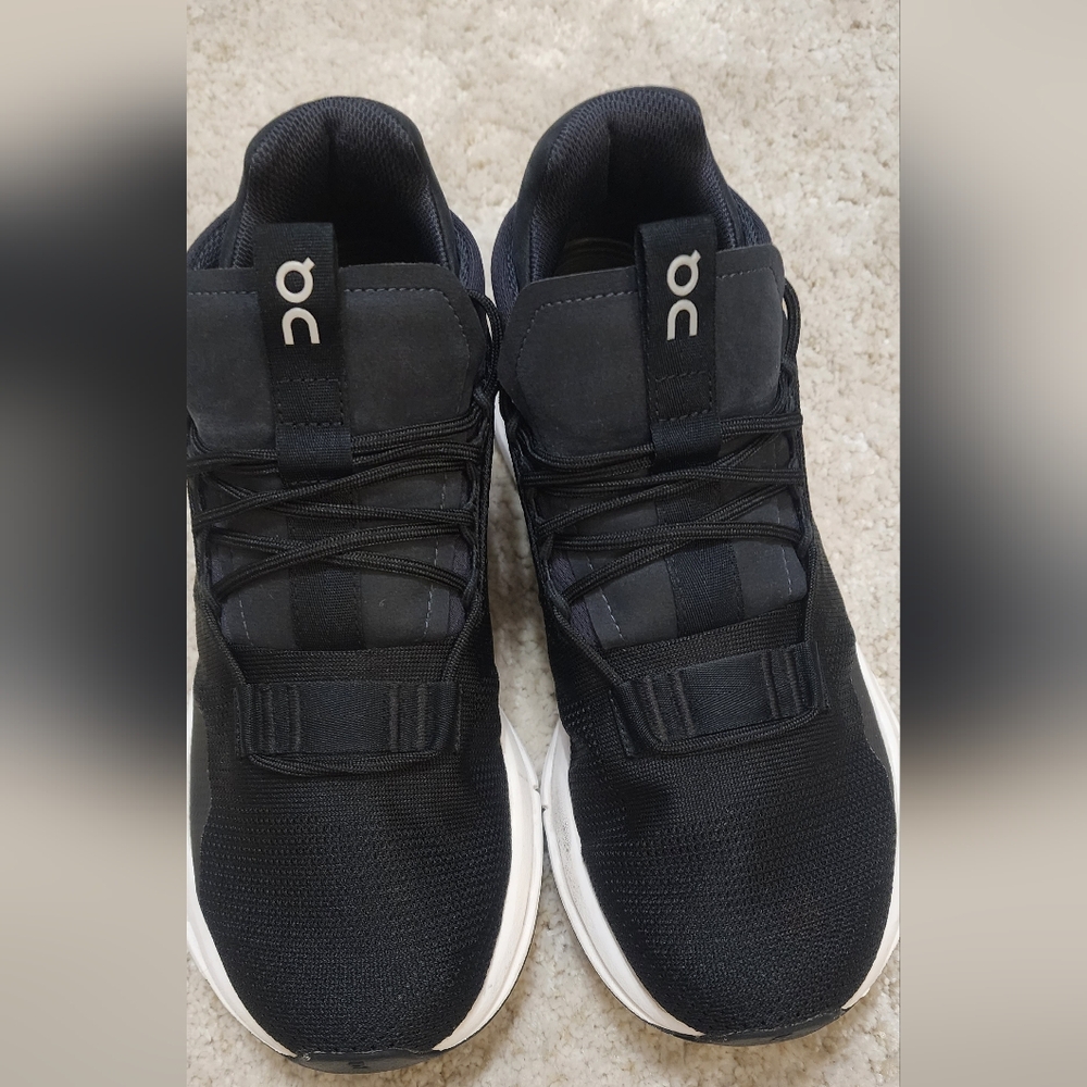 Womens Cloud Nova Size 8